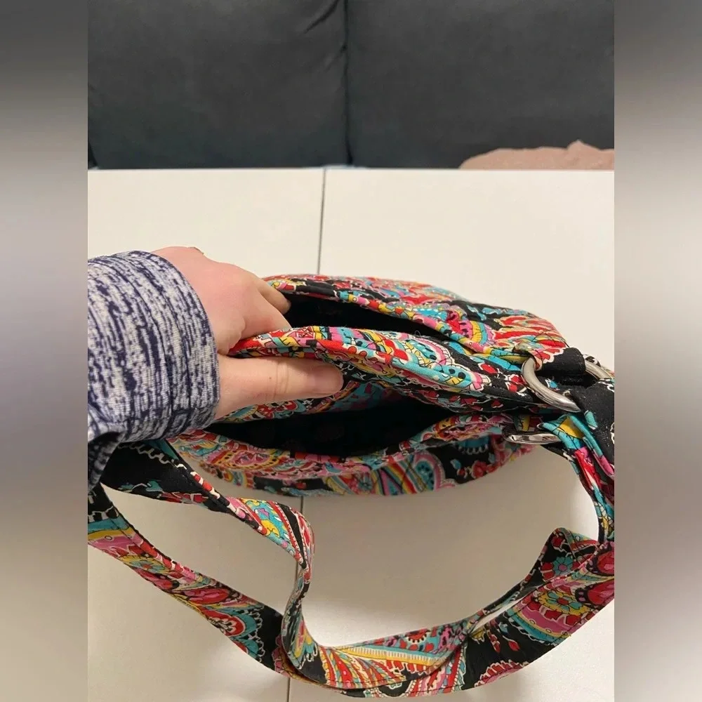 SOLD! Vera Bradley paisley multicolored shoulder purse - Picture 3 of 8